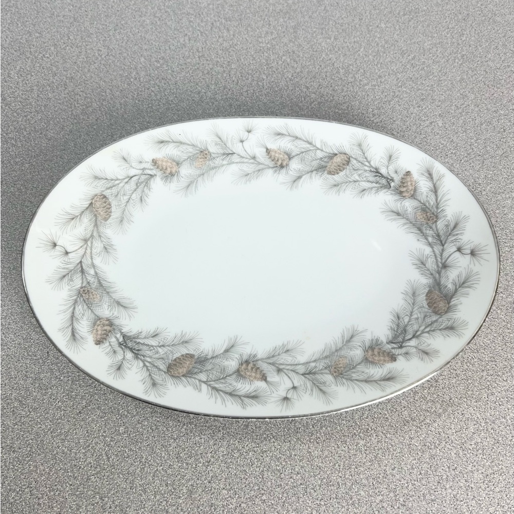 Vintage Sango Fine China Sierra‎ Pines 9X6.25” Oval Plate pinecones boughs Xmas